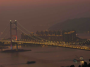 Induction lamps used on ropes and bridge sides in Tsing Ma Bridge. The text above describes the image.